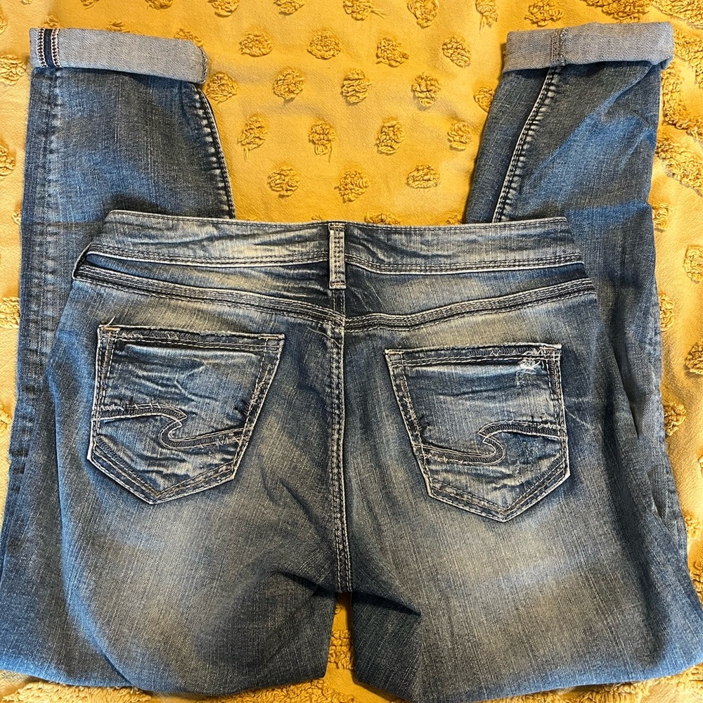 Silvers Sam Mid Rise Crops - Picture 2 of 3